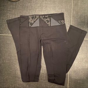 Lululemon groovy pant tight size 4